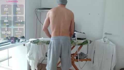 luca2828 online show from May 15, 9:09 am