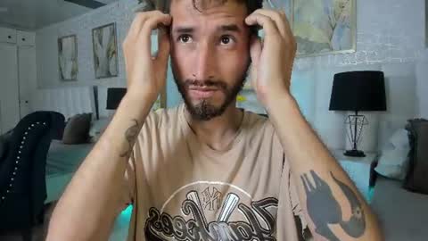 Lucas online show from August 9, 8:04 am