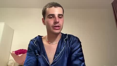 lucas_bennett online show from July 25, 7:40 pm