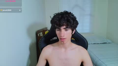 lucas_xo online show from June 11, 11:00 pm