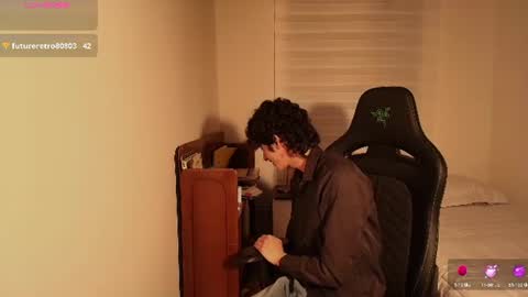 lucas_xo online show from June 13, 4:42 am