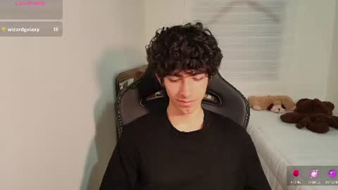 lucas_xo online show from June 16, 5:28 am