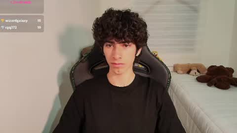 lucas_xo online show from June 16, 6:34 am