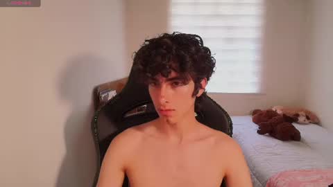 lucas_xo online show from June 20, 9:59 pm