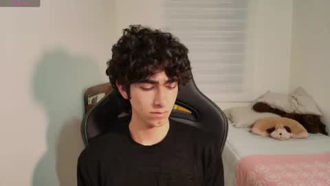 lucas_xo online show from June 22, 4:24 am