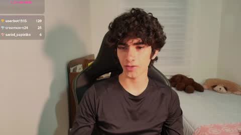 lucas_xo online show from June 23, 4:57 am