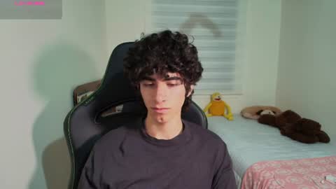 lucas_xo online show from June 24, 2:24 am