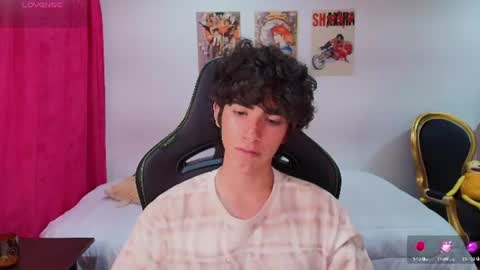 lucas_xo online show from July 2, 11:06 pm