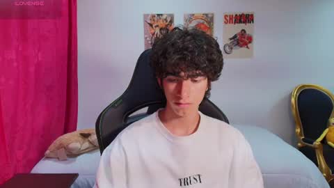 lucas_xo online show from July 6, 1:53 am