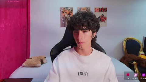 lucas_xo online show from July 6, 3:10 am