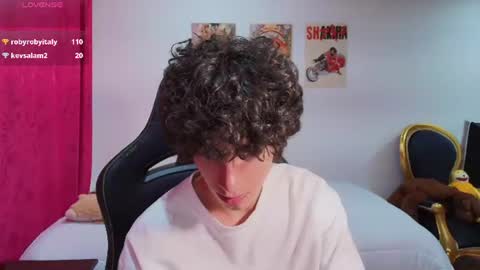 lucas_xo online show from July 6, 5:21 am