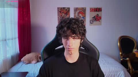 lucas_xo online show from July 6, 10:46 pm