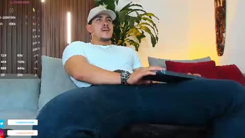 Luca Santos independent online show from July 27, 3:56 am