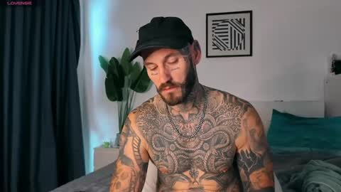 lucasexclusive online show from July 25, 5:22 am