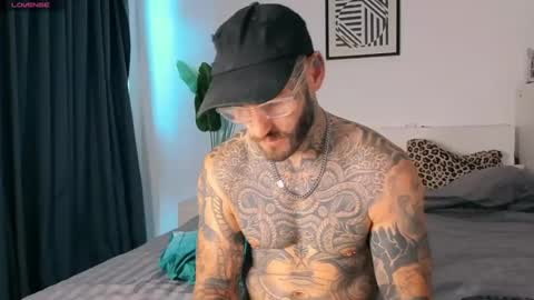 lucasexclusive online show from August 3, 3:46 am