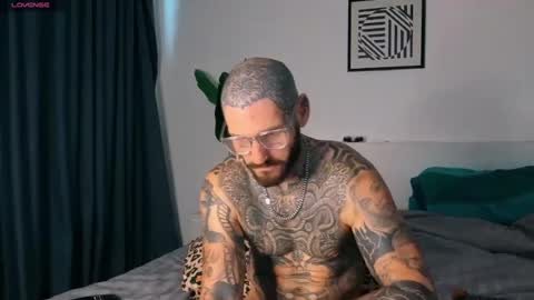 lucasexclusive online show from August 10, 6:48 am