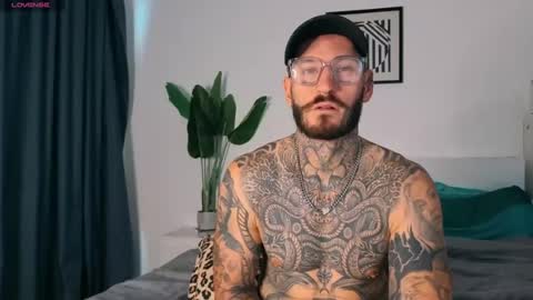 lucasexclusive online show from August 11, 4:36 am