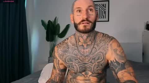 lucasexclusive online show from August 14, 6:17 am