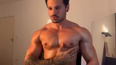 lucasfit24 online show from July 31, 4:08 am