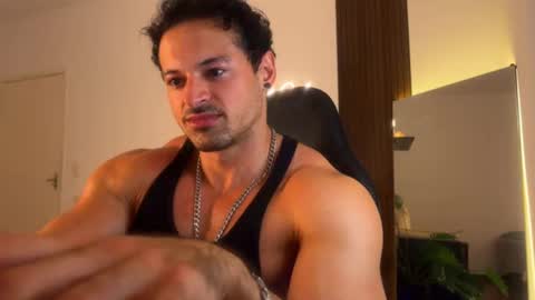lucasfit24 online show from August 6, 4:33 am