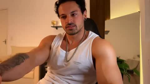 lucasfit24 online show from August 10, 2:57 am