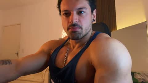 lucasfit24 online show from August 12, 4:53 pm