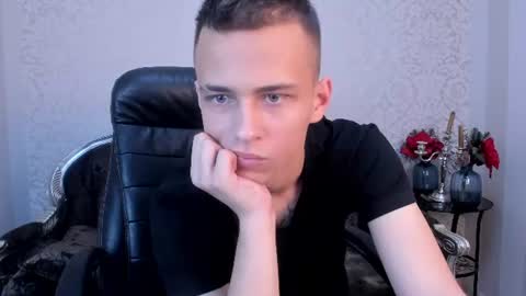 lucaskaur online show from August 26, 6:26 pm