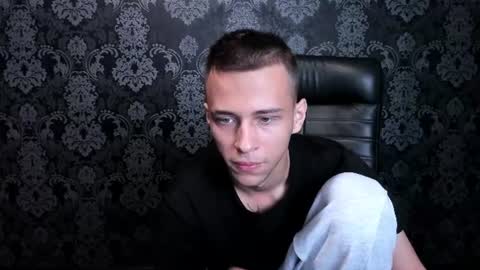 lucaskaur online show from August 30, 12:38 pm