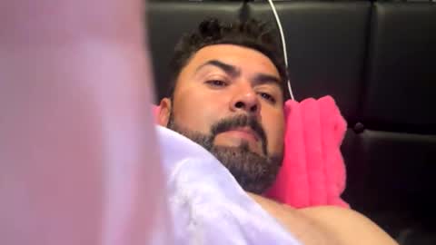 lucasmagana85 online show from May 31, 7:32 am