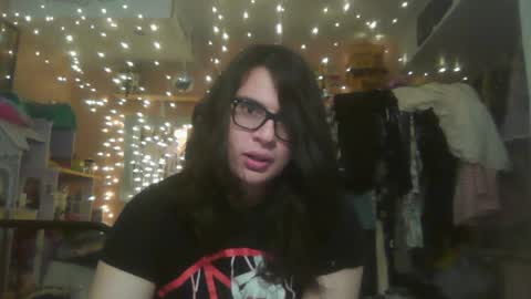 Luceatiel Queen of Spades online show from April 5, 6:32 am