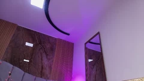 lucero_williams online show from August 11, 9:28 pm