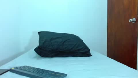 LUCHO HOT  online show from August 8, 12:11 am