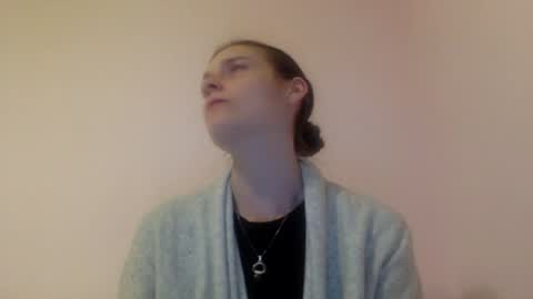 Luci Layne online show from July 31, 9:15 am