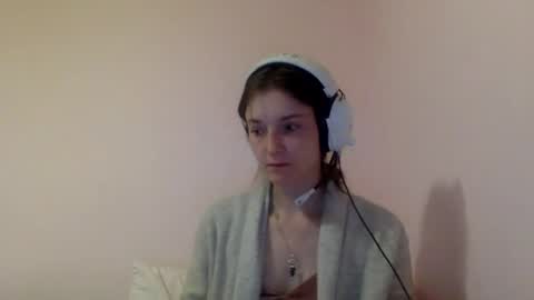 Luci Layne online show from August 4, 5:37 am
