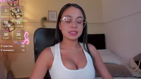Lucia Brown  online show from August 5, 4:32 am