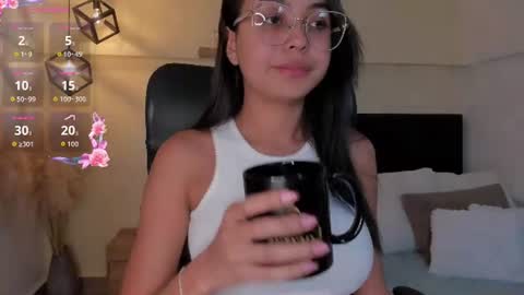 Lucia Brown  online show from August 15, 11:30 pm