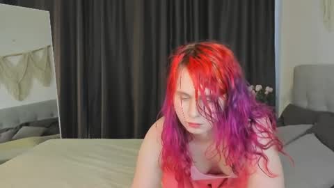 Lucia online show from August 13, 10:29 am