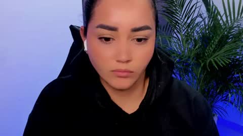 Luciii online show from August 15, 1:09 am