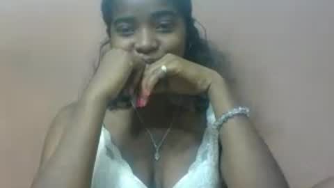 luciah148539 online show from August 10, 9:11 am