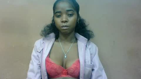luciah148539 online show from August 12, 1:13 pm