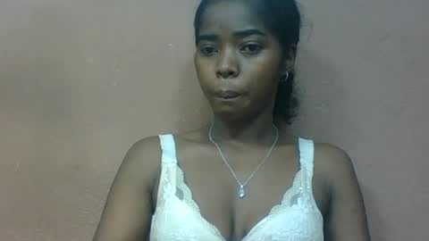 luciah148539 online show from August 12, 8:00 pm