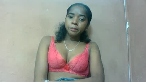 luciah148539 online show from August 14, 9:46 am