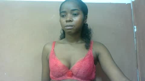 luciah148539 online show from August 15, 7:01 am
