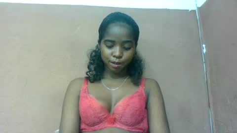 luciah148539 online show from August 15, 10:19 am