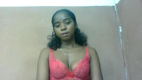 luciah148539 online show from August 15, 12:53 pm