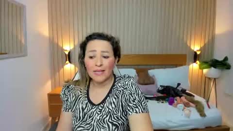 luciana_ballesteros online show from August 13, 12:19 pm