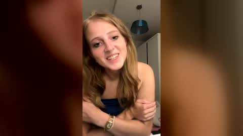 lucianamol online show from July 24, 10:35 pm