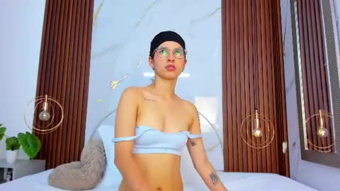 Luci  online show from August 13, 9:18 pm