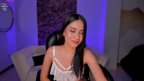 Lucie Martin online show from May 14, 10:09 pm