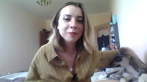 luciennov online show from July 14, 2:31 pm